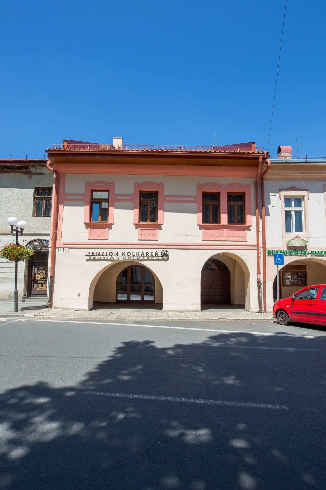 Penzión Kolkáreň przy Námestie svätého Mikuláša w Starej Ľubovni